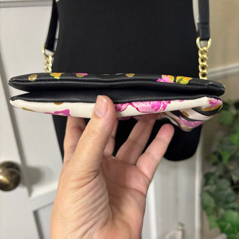 LUV BETSEY by BETSEY JOHNSON Rose Crossbody Bag/Purse - Picture 9 of 16